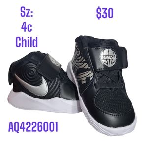 Nike Infant / Baby / Sneaker / Shoe  Sz 4c Black & White TEAM HUSTLE D9 (TD) NWT